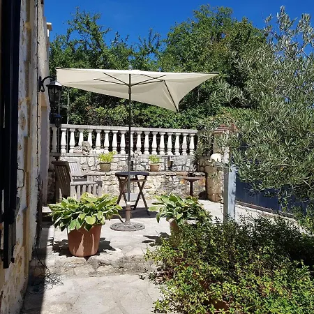 Bed & Breakfast La Perle Secrete Theneuille
